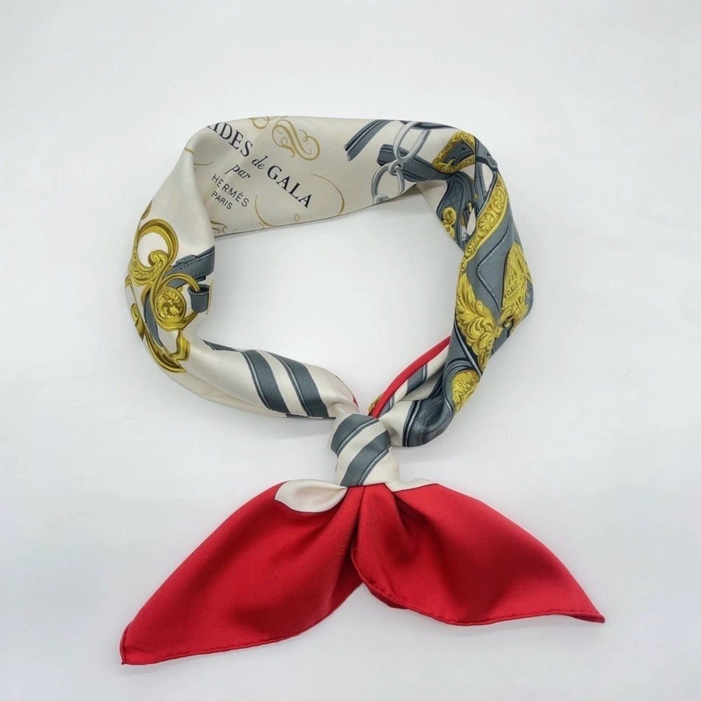 HERMES Iconic “Brides de Gala” Red Silk Luxury Equestrian Silk Scarf - Picture 3 of 11